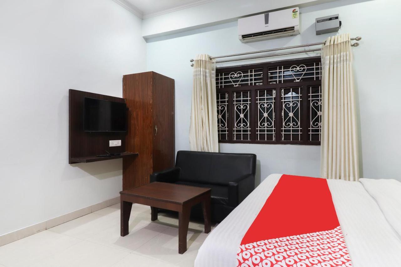 Oyo 70489 Hotel Tajvar Siwan ภายนอก รูปภาพ