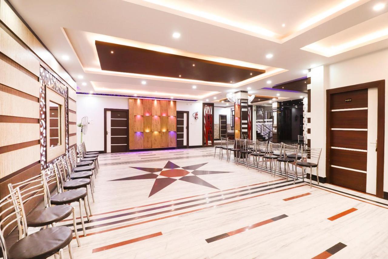 Oyo 70489 Hotel Tajvar Siwan ภายนอก รูปภาพ