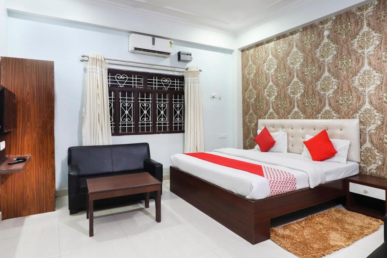 Oyo 70489 Hotel Tajvar Siwan ภายนอก รูปภาพ